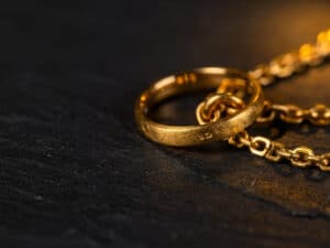Oro 12 Carati: Scopri il Valore e Dove Venderlo a Milano e Torino
