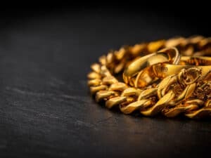 Oro 850: Guida Completa alla Purezza, Valore e Vendita del Tuo Oro 21 Carati